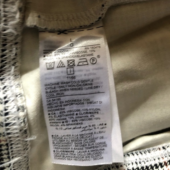 Ladies plaid crop pants - Picture 3 of 4